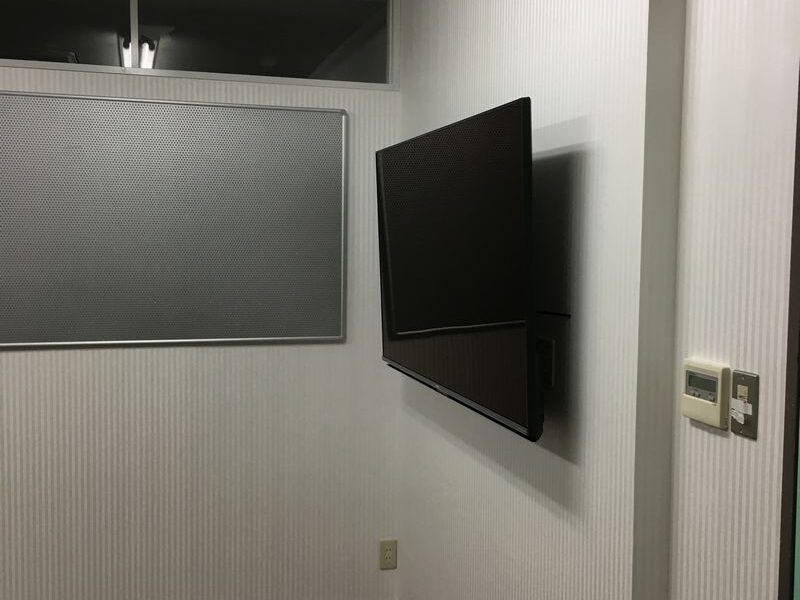 英会話教室様　壁掛けテレビ設置完了！